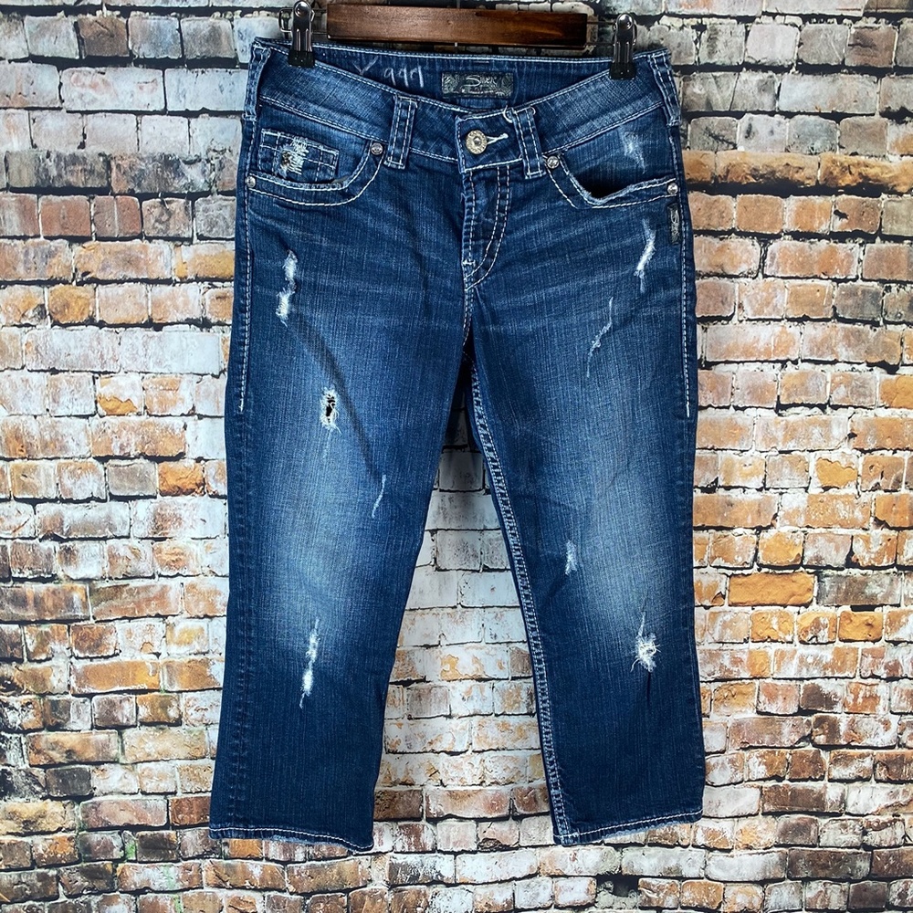 SILVER ‘FLAP’ CAPRIS